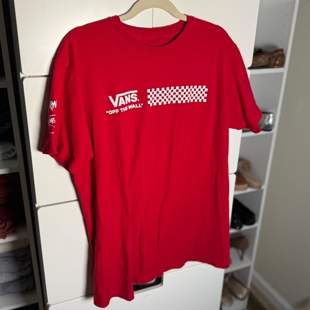 Vans Off The Wall Staff Jouney's Red Men’s T-Shirt Size Large